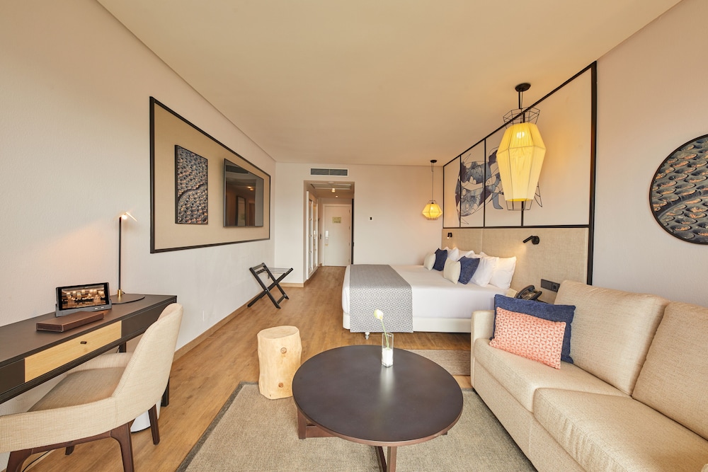 Suite, Terrace, Ocean View (Preferred Club) - Photo 1