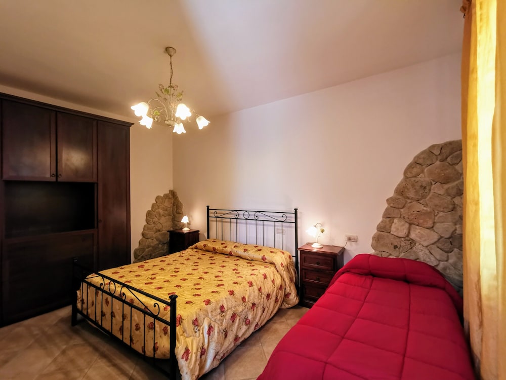 Apartment, 2 Bedrooms, Accessible photo 2