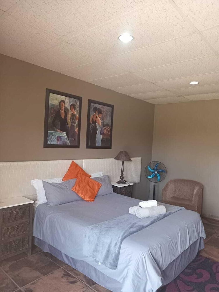 Superior Room, 1 Queen Bed photo 1