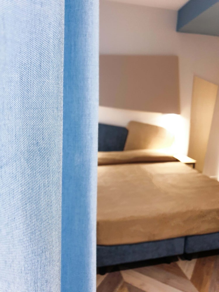 Standard Double or Twin Room - Photo 11