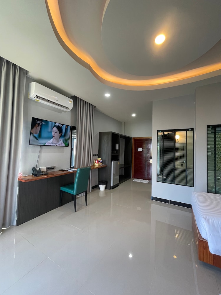 Deluxe with Jacuzzi Double - Photo 8