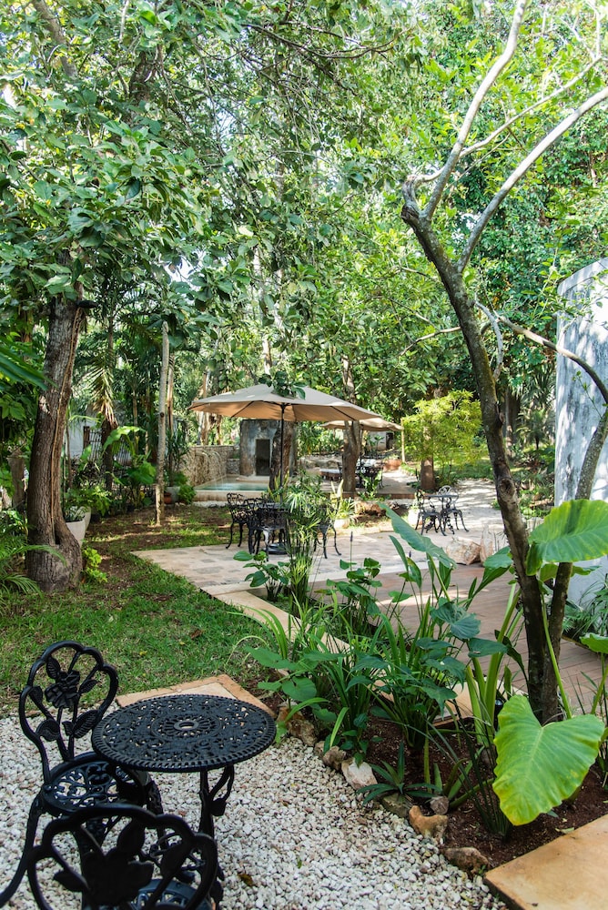 Exclusive Room, 1 Queen Bed, Accessible photo 2