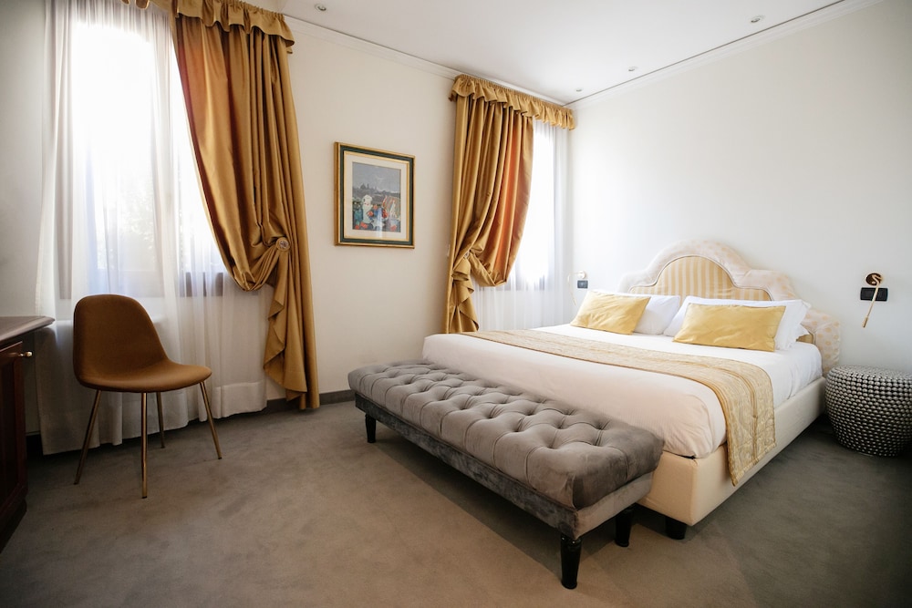 Classic Double Room, 1 King Bed photo 1