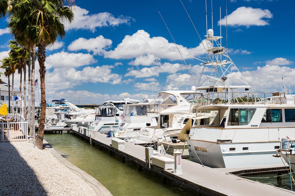 Suite, 1 Bedroom, Marina View - Photo 7