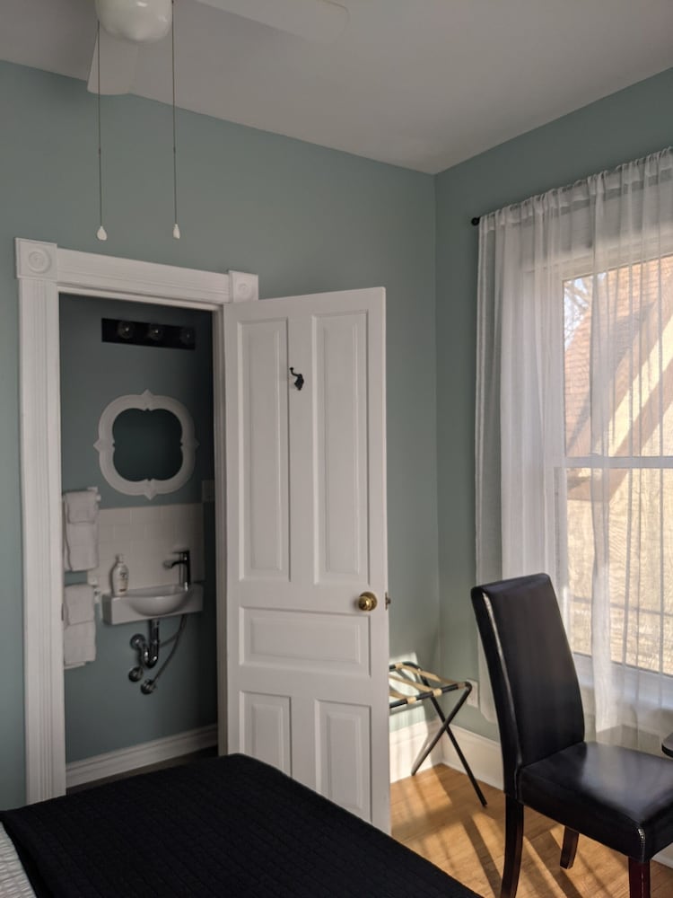 Double Room, Ensuite (Caesar) photo 3