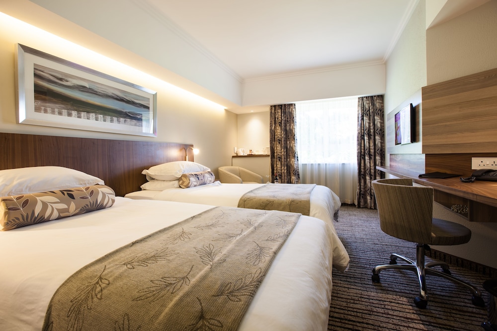 Twin Room, Non Smoking - Photo 9