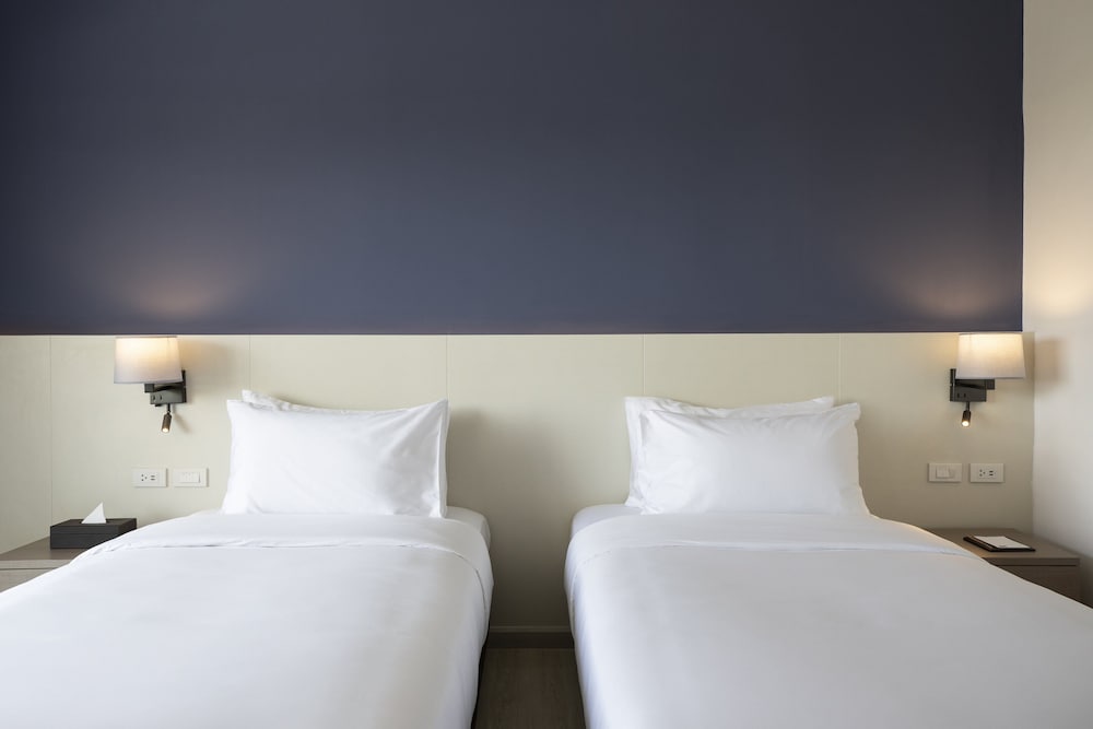 Deluxe Room, 2 Twin Beds - Photo 1