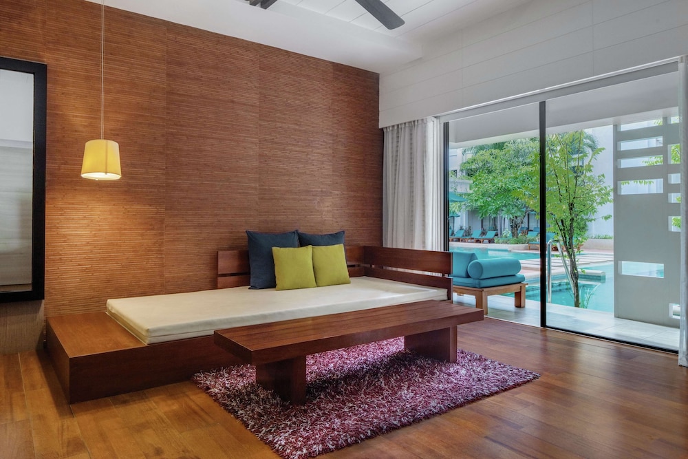Premium Suite, 1 Bedroom, Pool Access photo 1