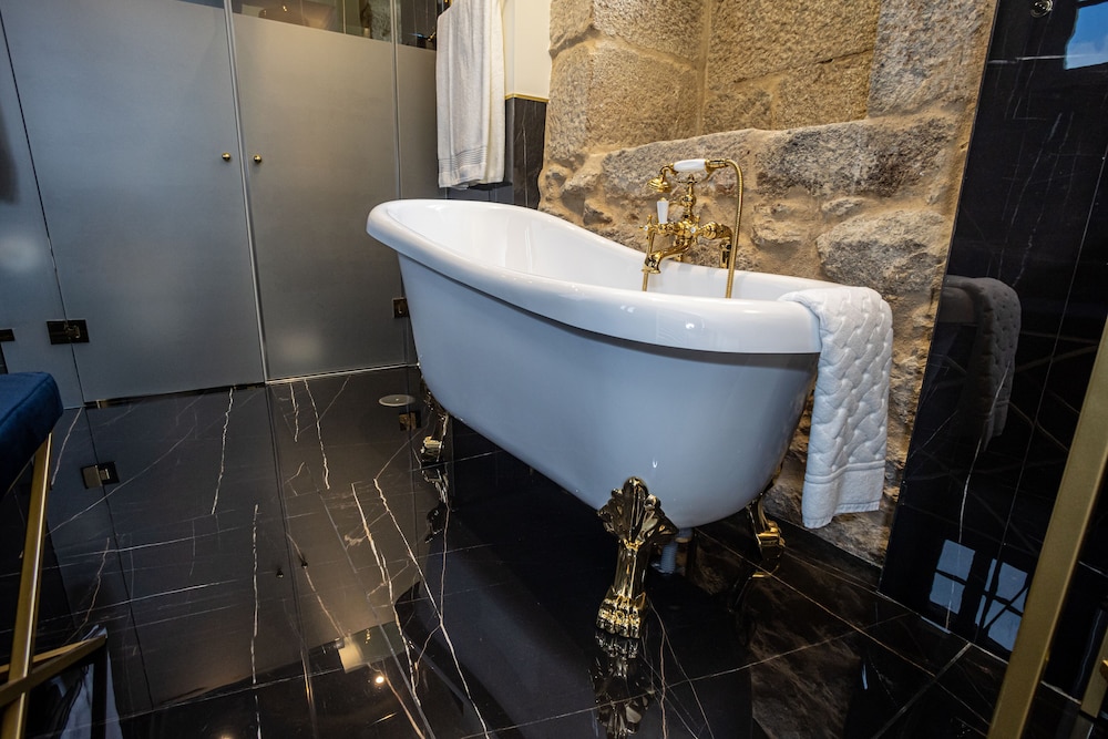 Solar do Requeijo Master Suite - Photo 6