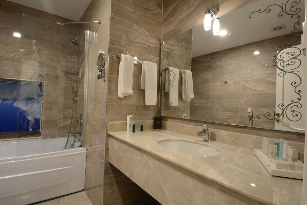 Standard Suite, Sea View, Corner photo 2