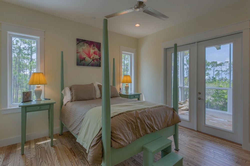 House, Multiple Beds (Port Side Manor) photo 1