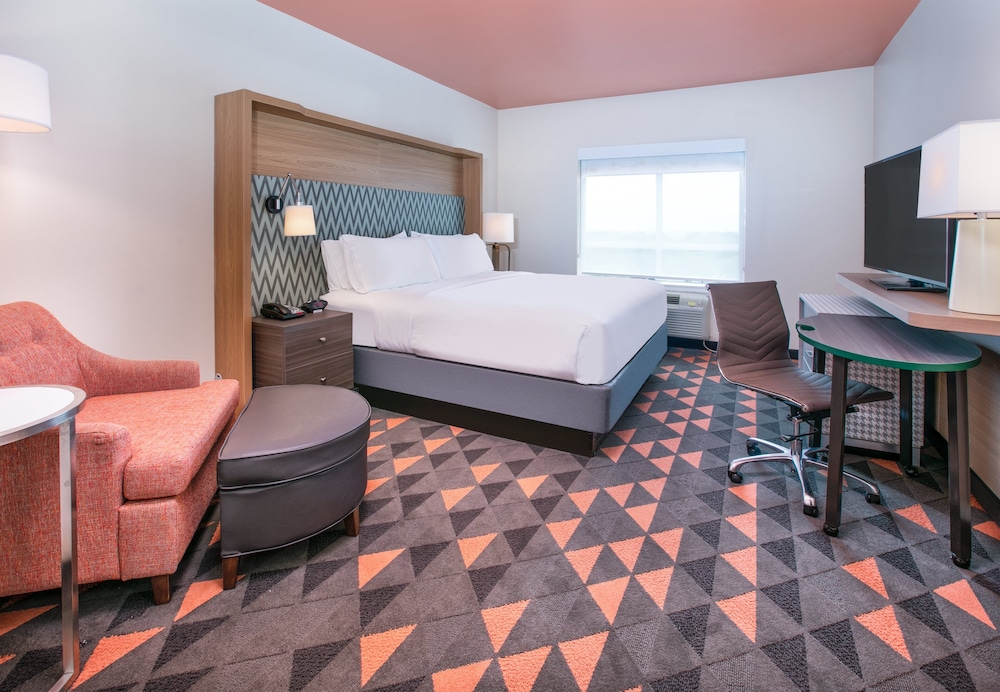 Standard Room, 1 King Bed, Accessible (Transfer Shower) - Photo 3