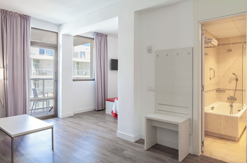Triple Room, Terrace (3 Adults) - Photo 5