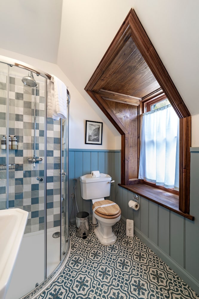 Deluxe Manor Double - Photo 4