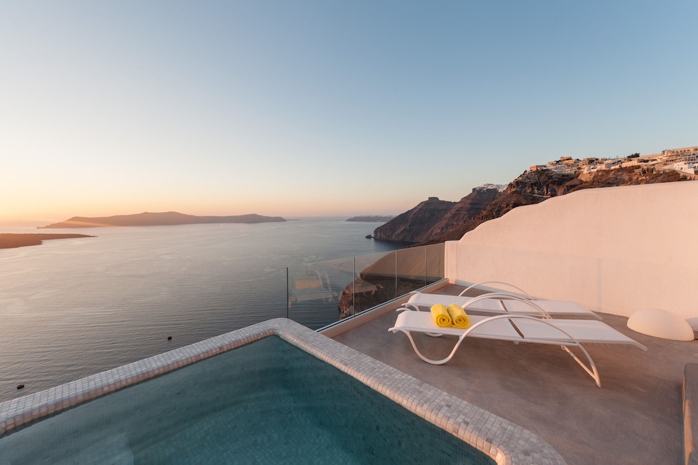 Suite, Hot Tub, Sea View (Pillow View, Outdoor Hot Tub)