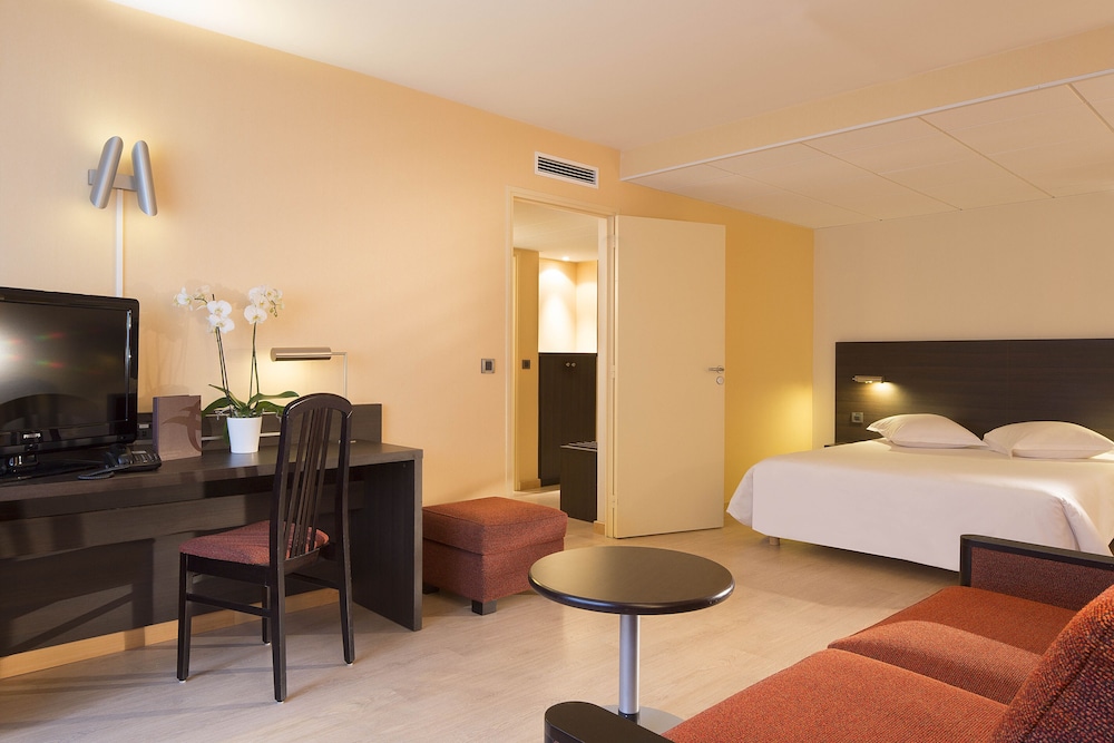 Superior Suite - Photo 1
