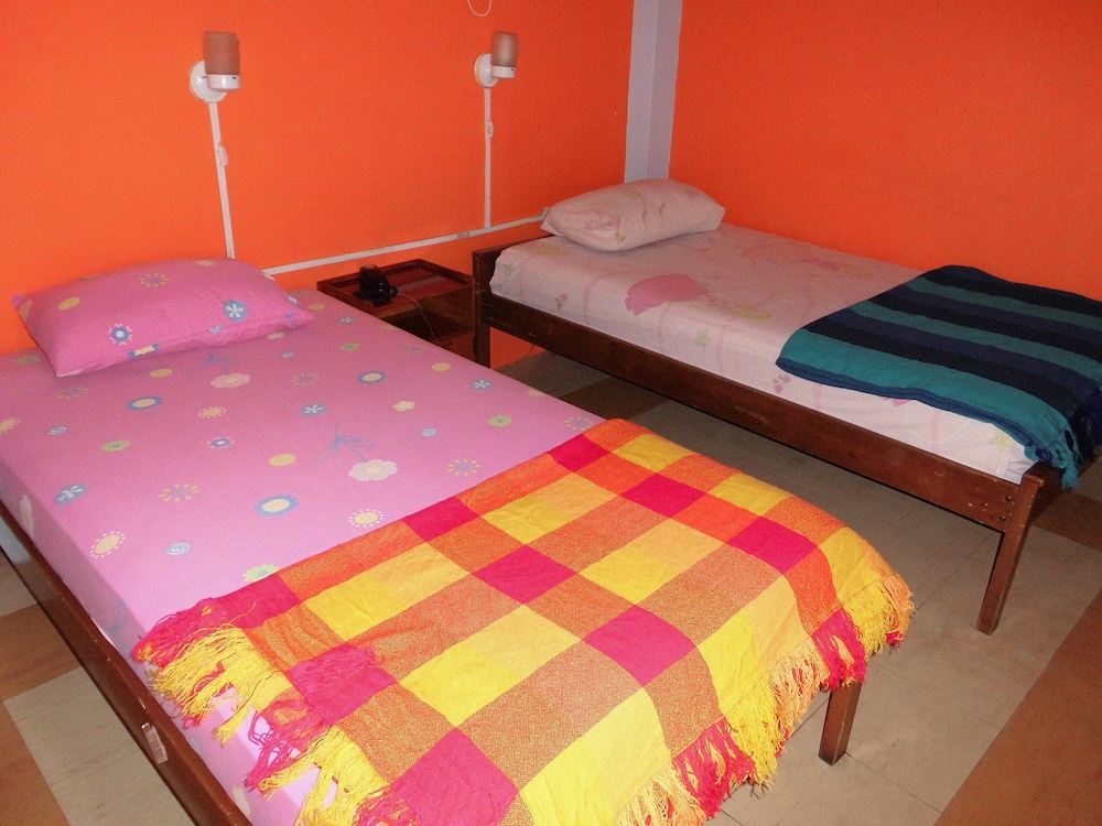 Standard Twin Room, 2 Twin Beds photo 2