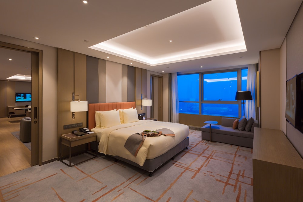 Deluxe Suite photo 3