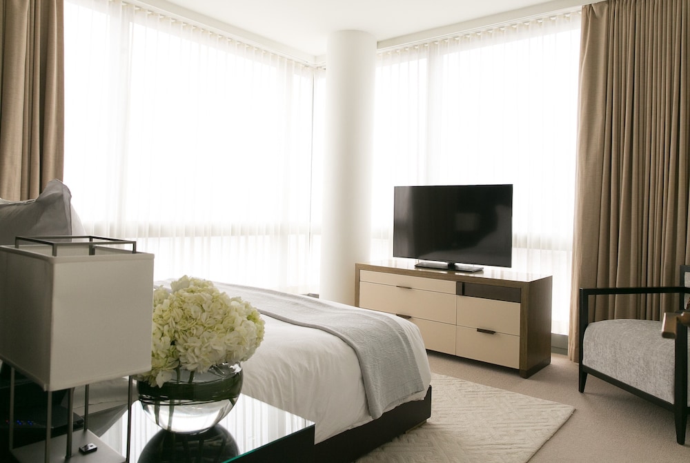 Hudson Square King Room