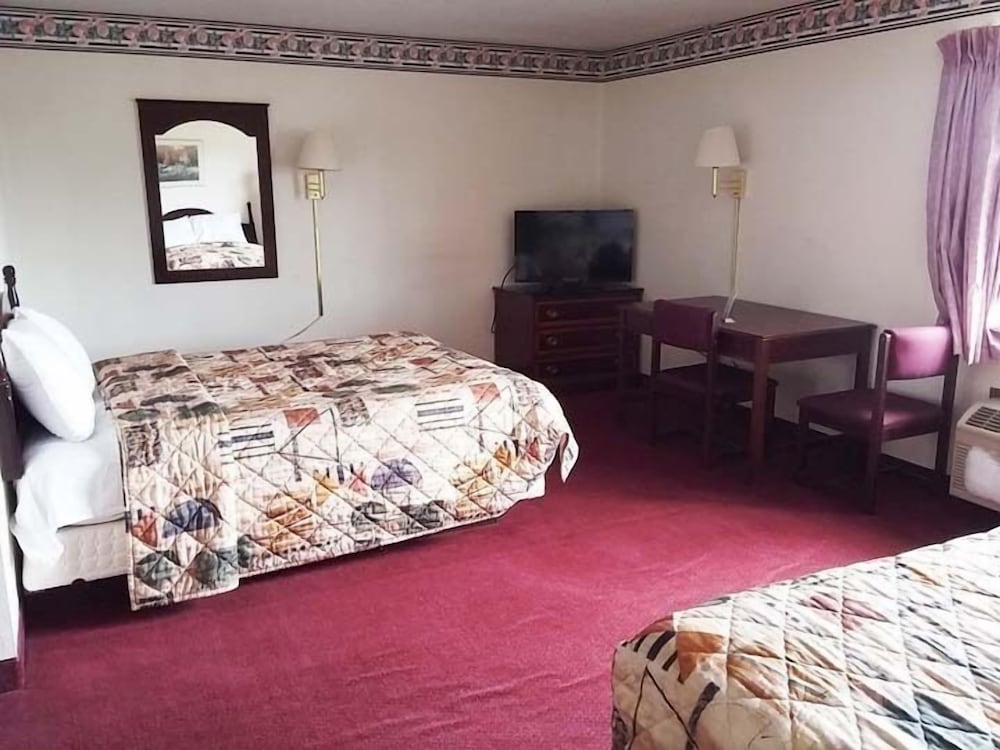 Standard Room, 2 Queen Beds photo 2