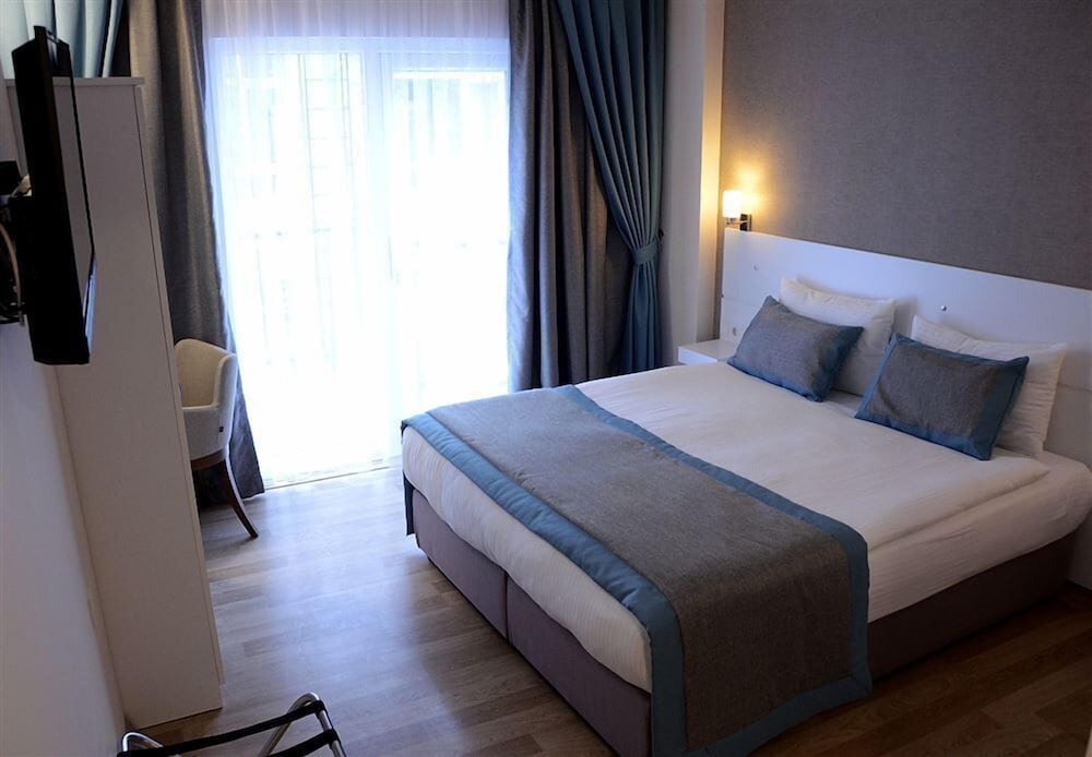 Standard Double or Twin Room, Non Smoking - Photo 1