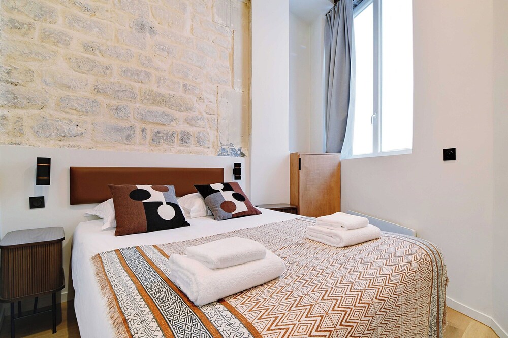 Apartment photo 2