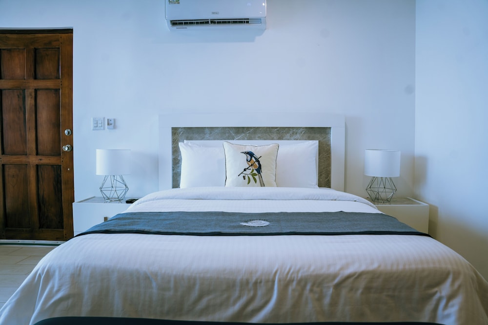 Standard Room, Ocean View photo 1