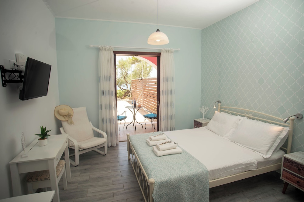 Basic Studio, 1 Double Bed, Balcony