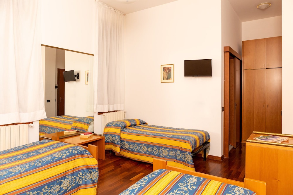 Comfort Triple Room - Photo 3