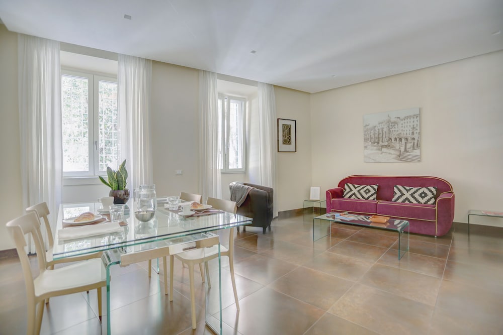 Grand Condo, 1 Bedroom photo 1