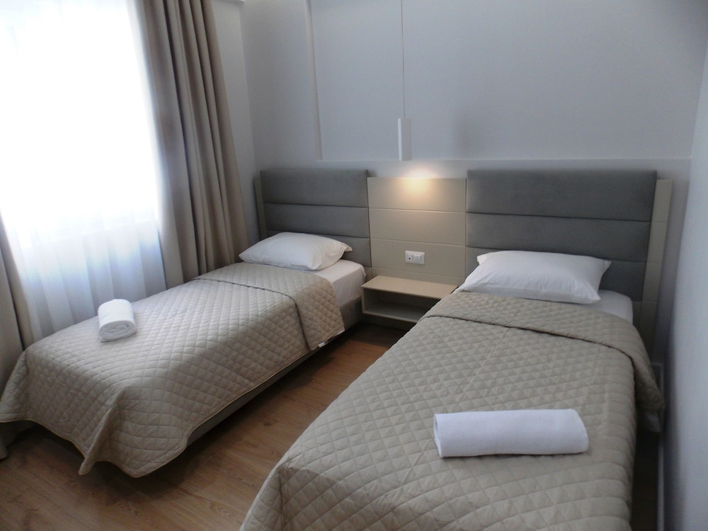 Deluxe Twin Room, City View photo 1