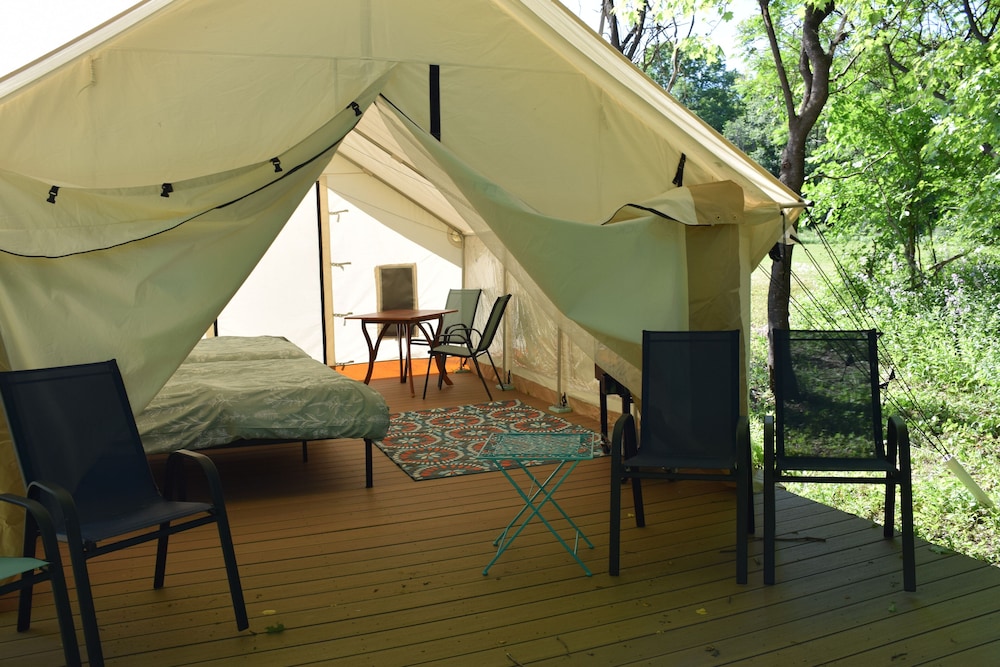 Luxury Tent, 2 Queen Beds photo 1