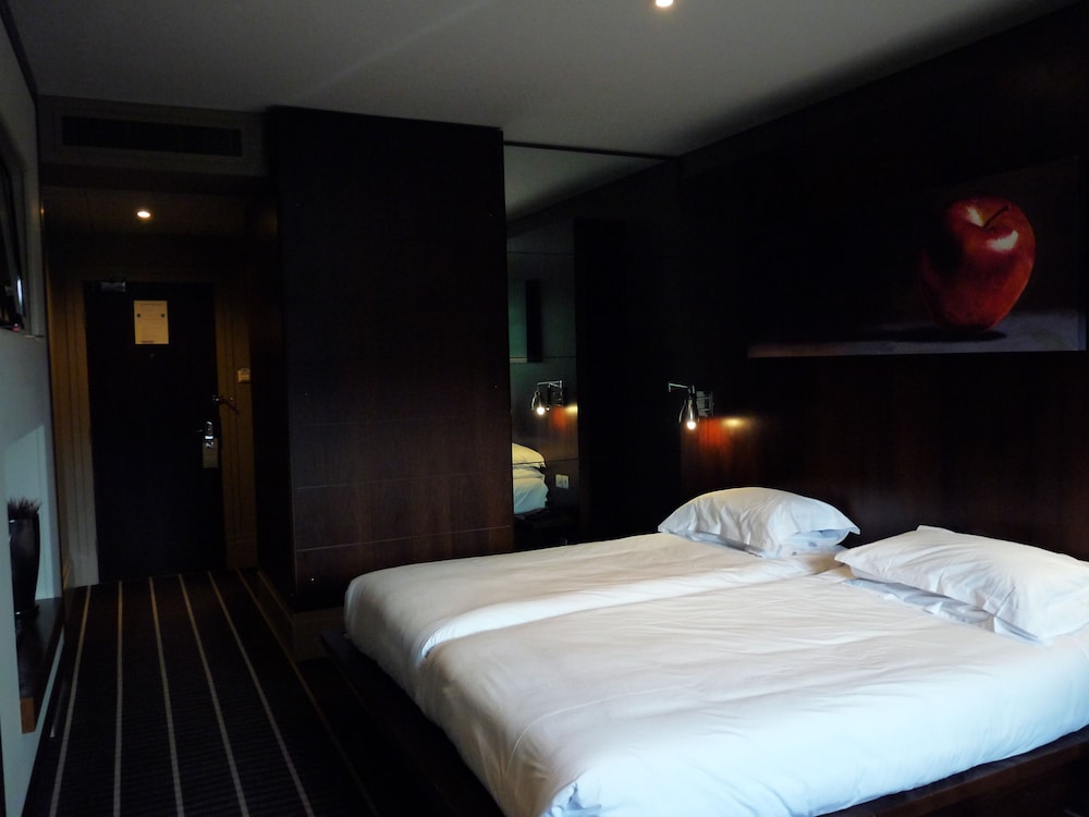 Executive Super King Bed - Photo 4