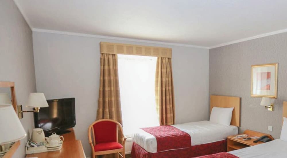 Twin Room - Photo 1
