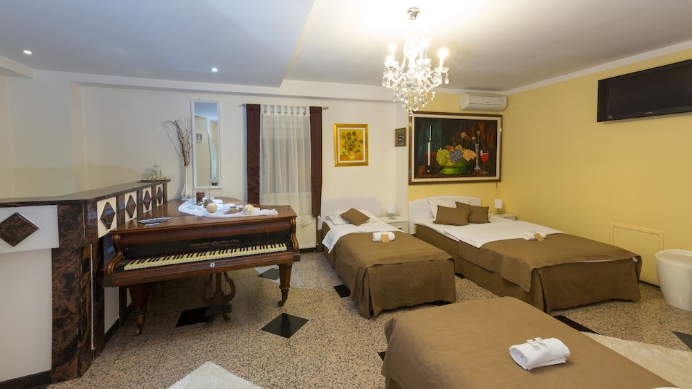 Family Triple Room, 1 Bedroom photo 3