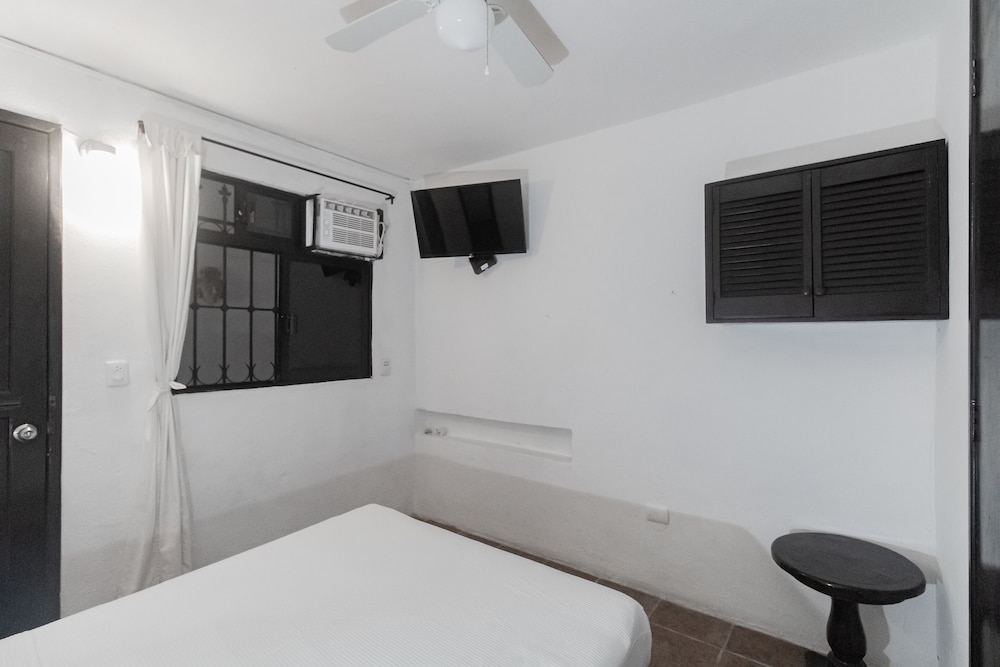 Basic Studio, 1 Double Bed, Non Smoking (Low Budget Studio) photo 3