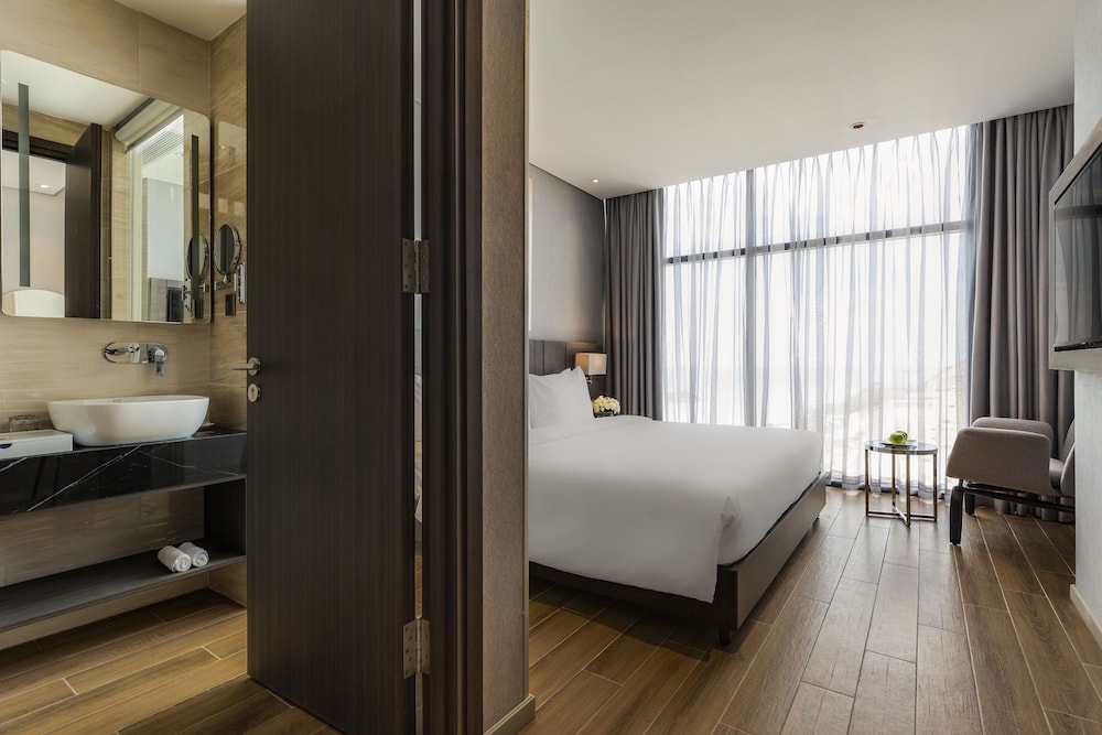 Classic Double Room, Partial Ocean View photo 3