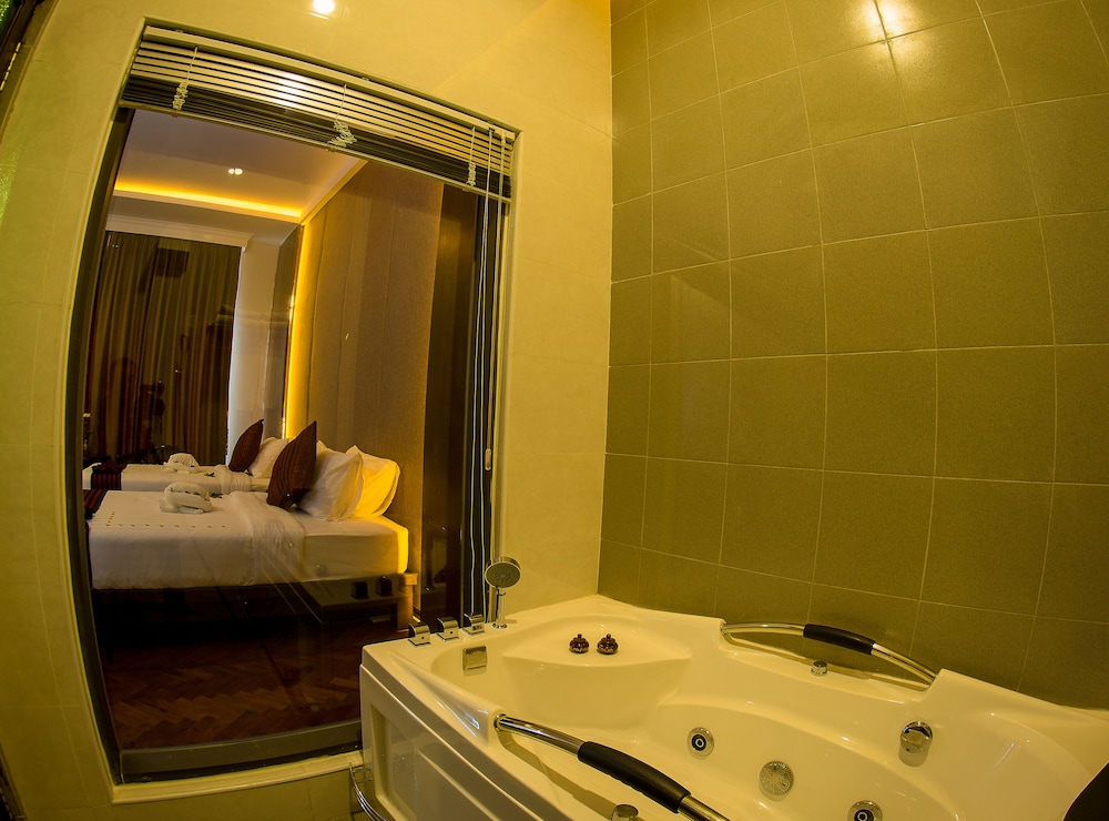 Deluxe Double Room photo 2