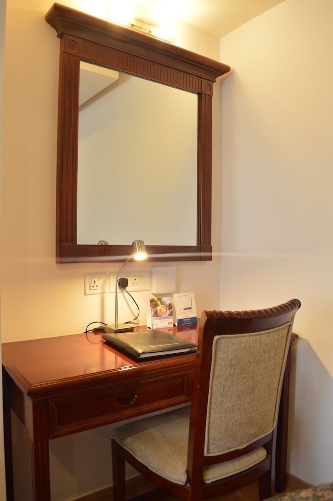 Suite, 1 King Bed (Junior Suite) photo 1