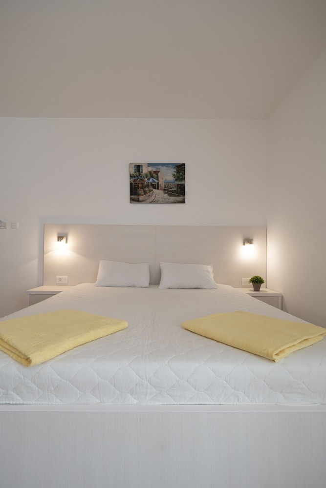 Triple Room, Balcony, City View