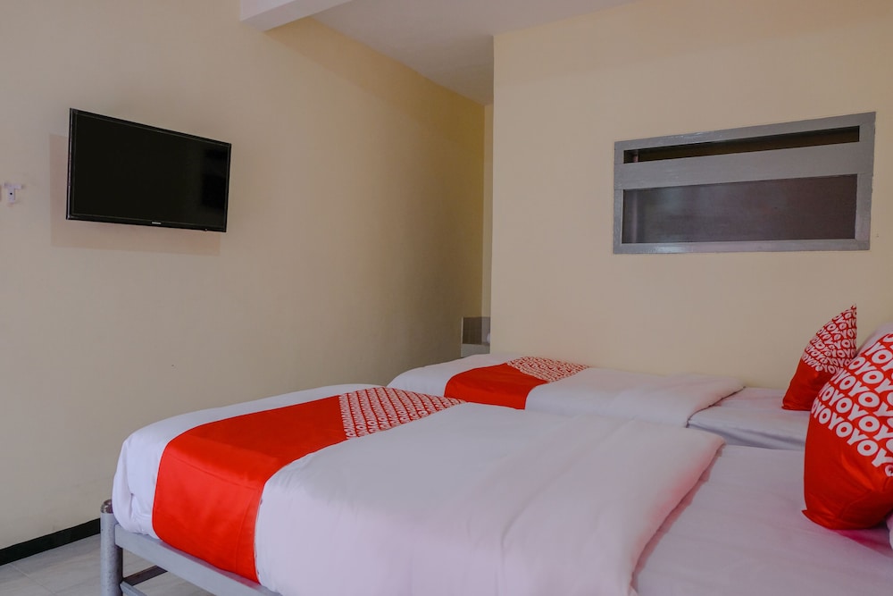 Standard Twin Room - Photo 4
