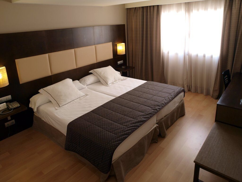 Superior Double Room Single Use photo 2