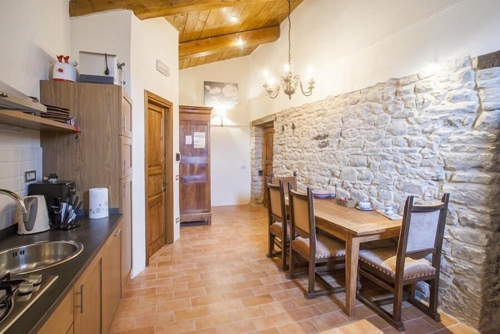 Family Apartment, 2 Bedrooms, Hill View photo 3