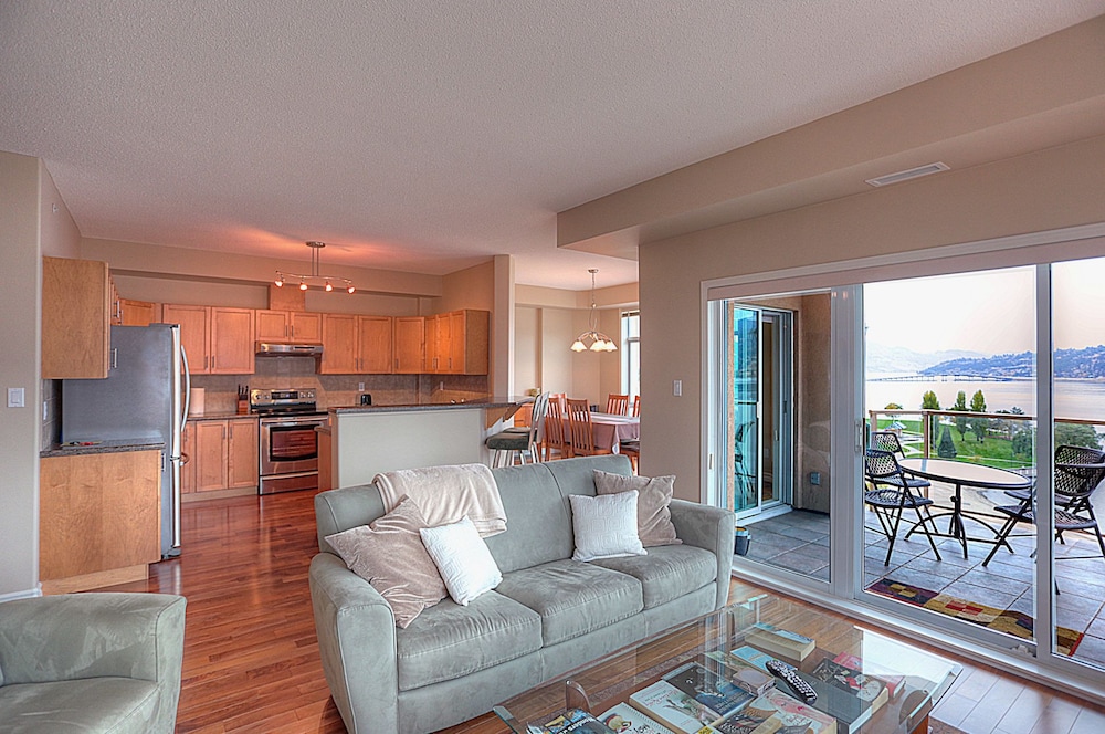 Deluxe Suite, 3 Bedrooms, Lake View photo 2