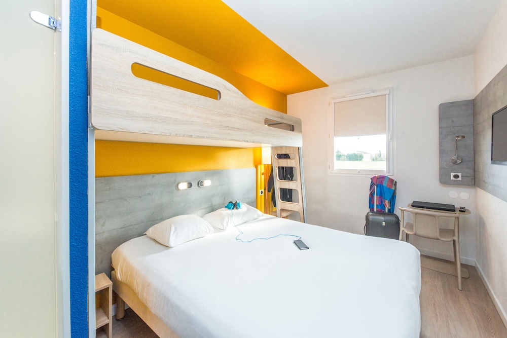 Triple Room, Multiple Beds - Photo 6