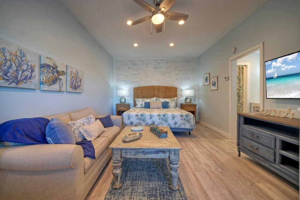 House (2 Bedrooms)