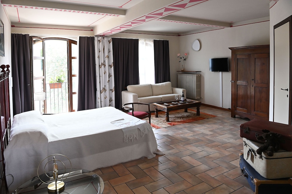 Junior Suite, 1 Bedroom, Garden View photo 1