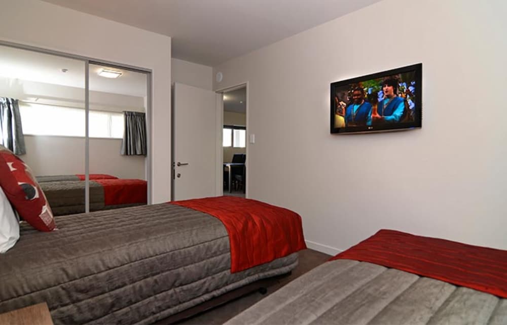 Standard Suite, 2 Bedrooms, Non Smoking, Kitchen (with Bath) photo 2