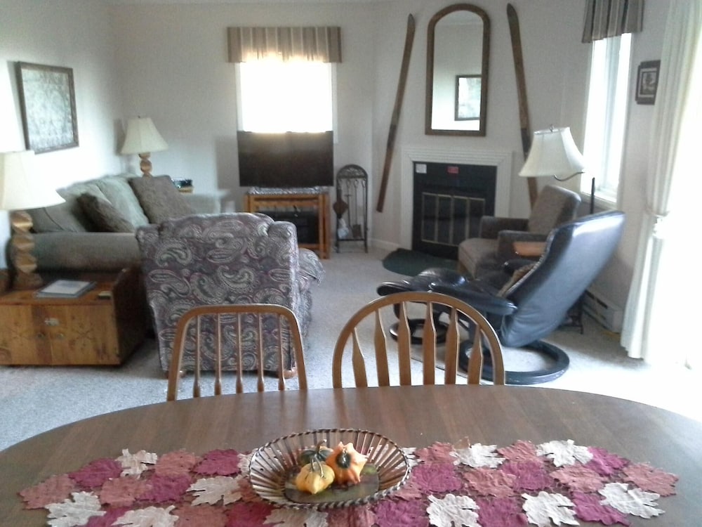 Condo, Multiple Beds (Sugar Ski & Country Club Unit 211 Bro) photo 1
