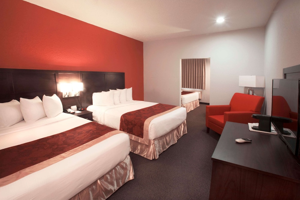Suite, Multiple Beds, Non Smoking (One-Bedroom Suite) photo 1